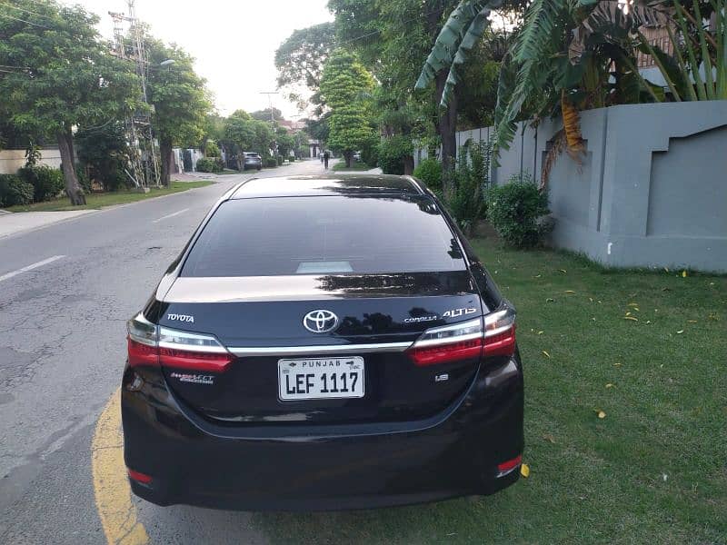 Toyota Corolla Altis 2015 1