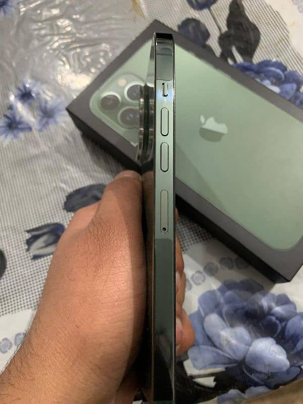 iPhone 13 pro max 10 by 10 condition for sale 3