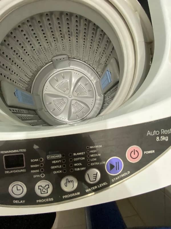 used Haier top load washing machine washing 8:5 kg 10