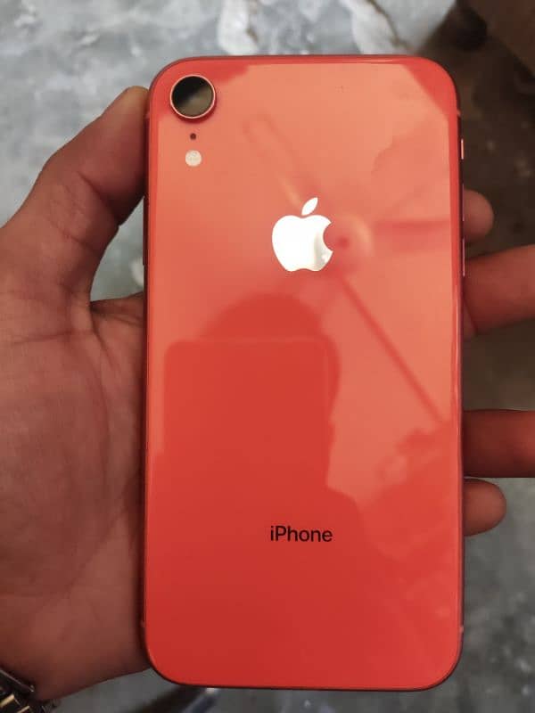 iphone XR  Lush Condition 03105011156 0