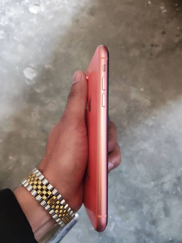 iphone XR  Lush Condition 03105011156 1