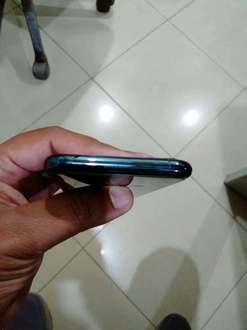 iPhone 11 Pro 256 gb approved 3