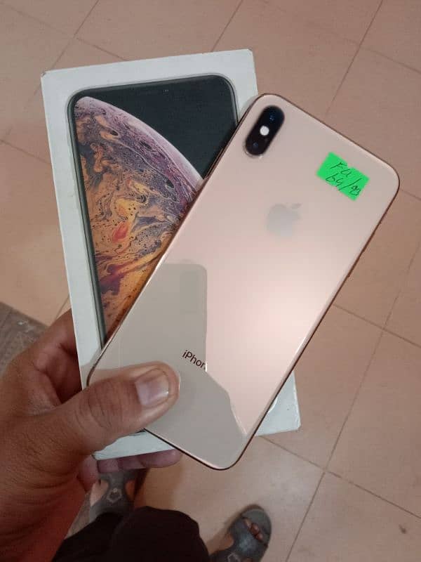 iPhone Xs Max 64 GB factory unlocked 10 by 10 conditions watar pack. . . 0