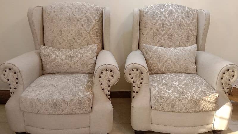 7 seater sofa v little used in good condition for sale. 2