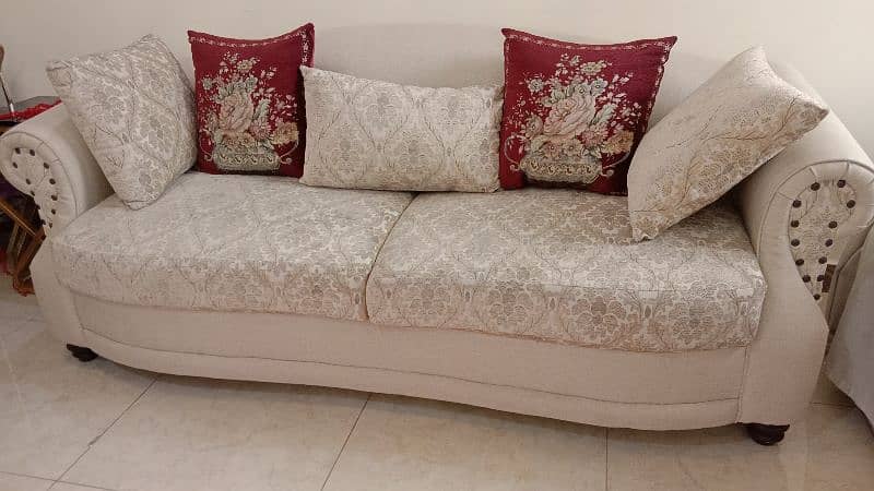 7 seater sofa v little used in good condition for sale. 4