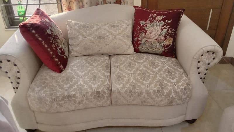 7 seater sofa v little used in good condition for sale. 9