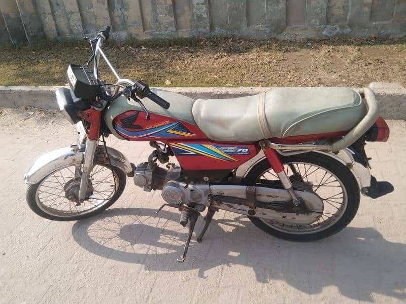 cd 70bike for sell 03457258532 1