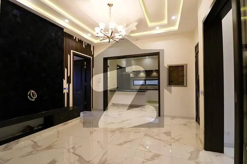 Prime Location 10 Marla Modern House Available For Rent In DHA Phase 7 Lahore 3