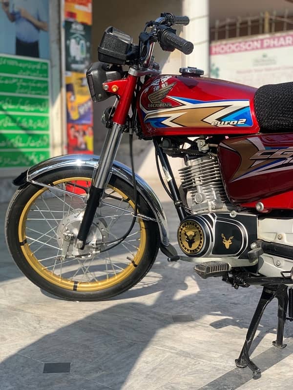 Honda 125 Brand New Condition 10/10 1