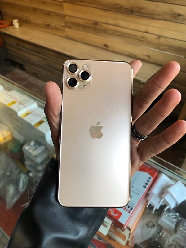 iphone 11 pro max 3