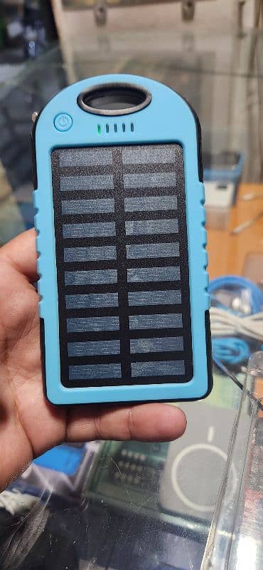 solar power bank 0