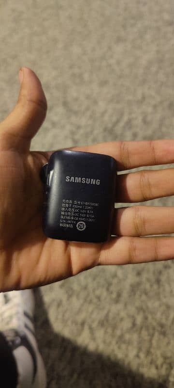 Samsung Galaxy gear SM-R750 2