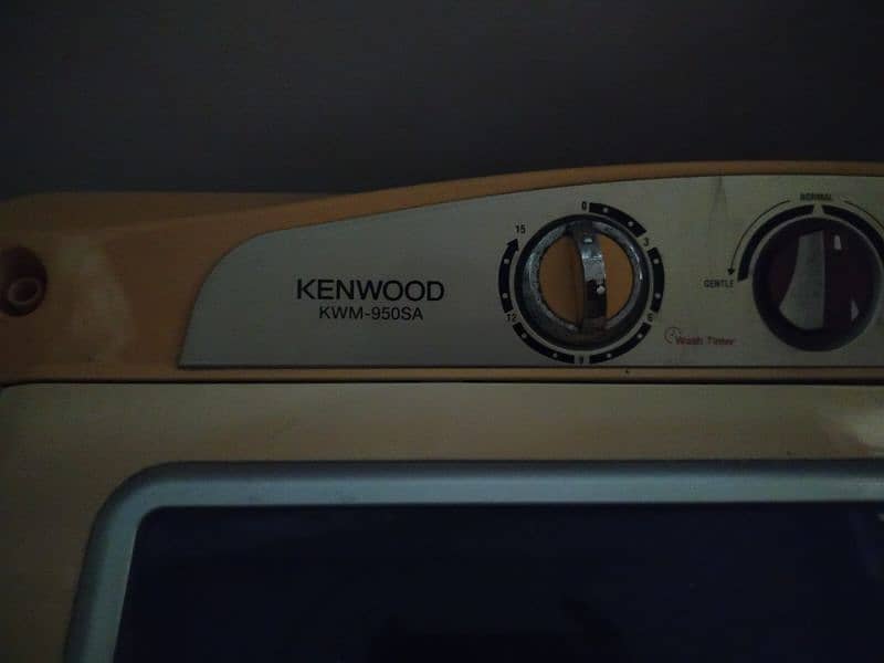 Model Kenwood KWM 950SA saafi condition hai 1