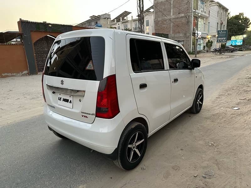 Suzuki Wagon R 2017 12