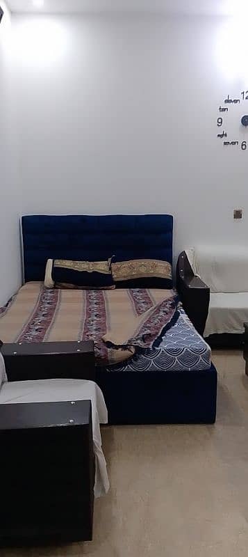 very new condition bed urgent sale with new matters 1