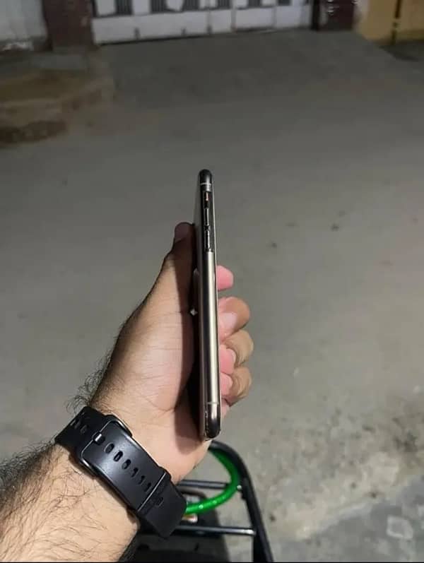 iPhone XS 64gb 3