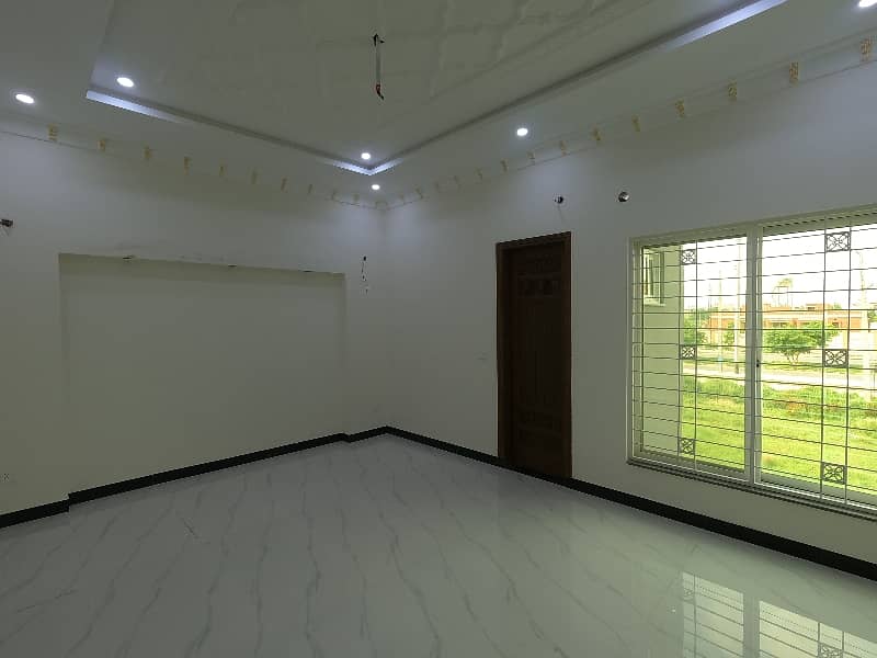 7 Marla House In Only Rs. 27000000 11