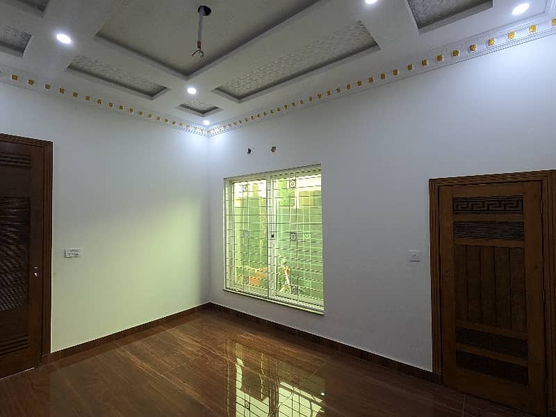 7 Marla House In Only Rs. 27000000 32