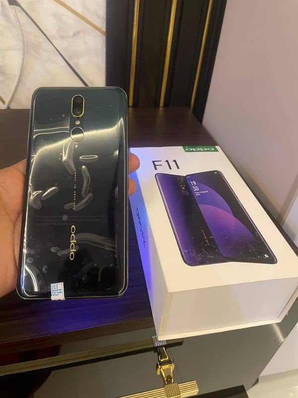 Oppo F11 (8GB-256GB) 1