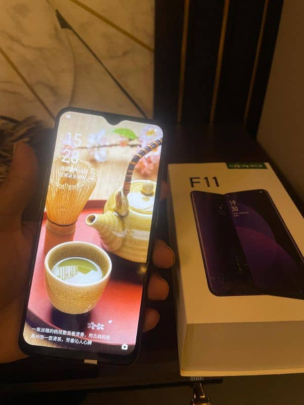 Oppo F11 (8GB-256GB) 2