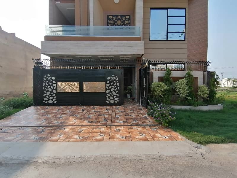 Stunning 10 Marla House In LDA Avenue - Block J Available 0