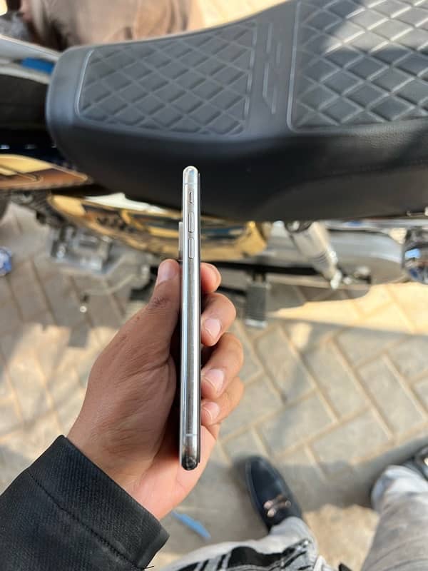 iphone Xs 64gb pta aprvd 1