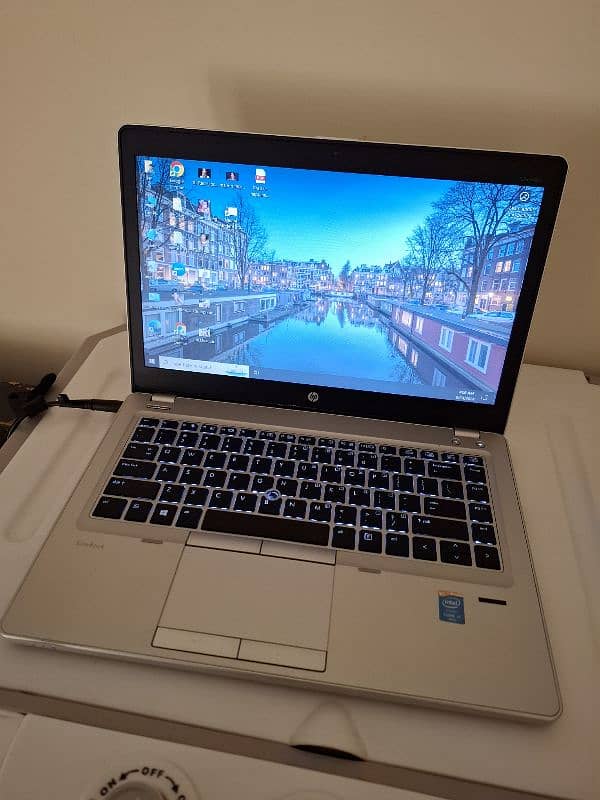 HP elitebook 1