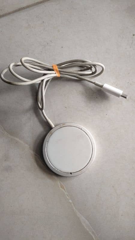 magsafe apple charger 1