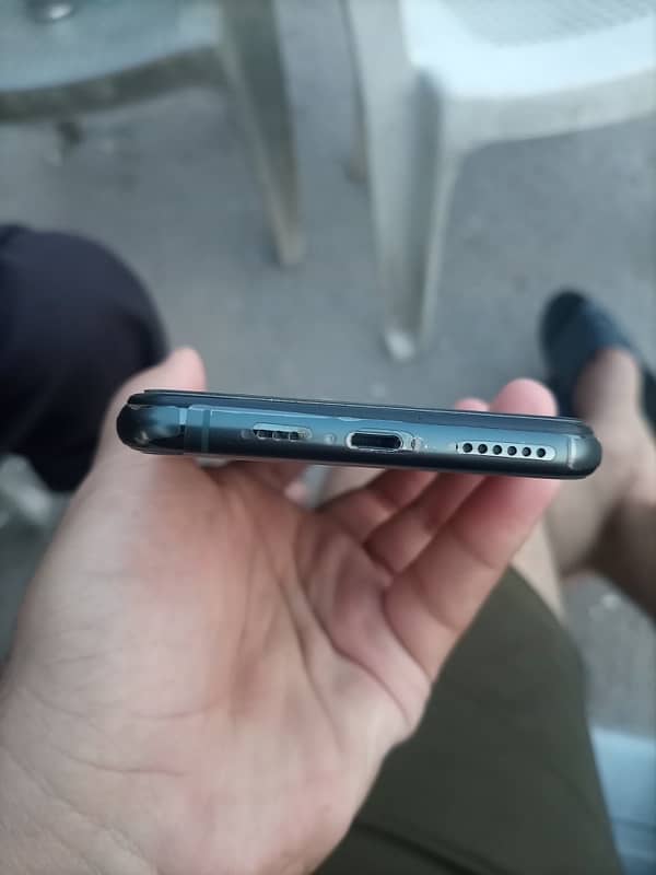 iphone 11 pro max 4