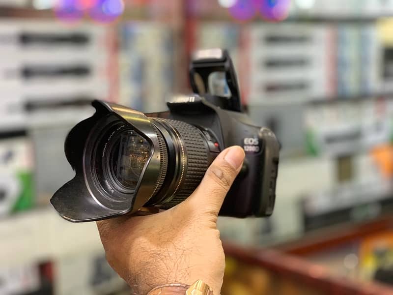 DSLR Canon 1200D With Lens Contact:03212306356 0