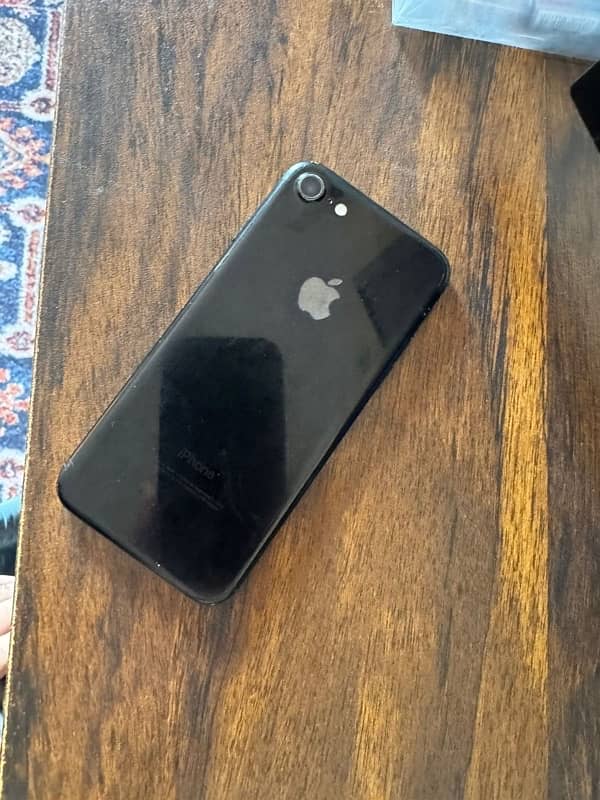 iPhone 7 128GB 3