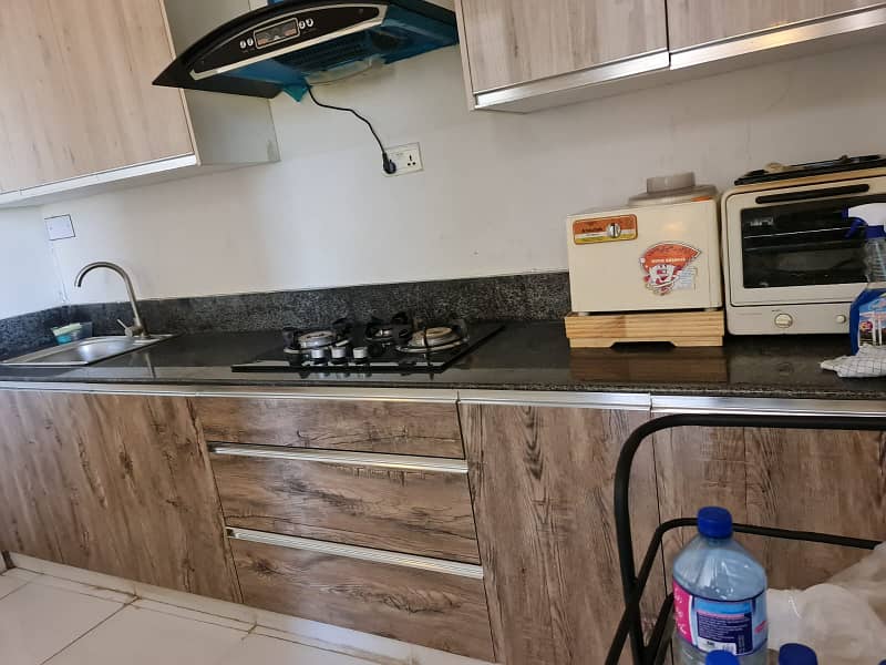 Par day short time furnished apartment available 4