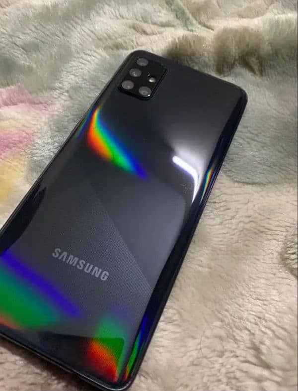 Samsung a51 7