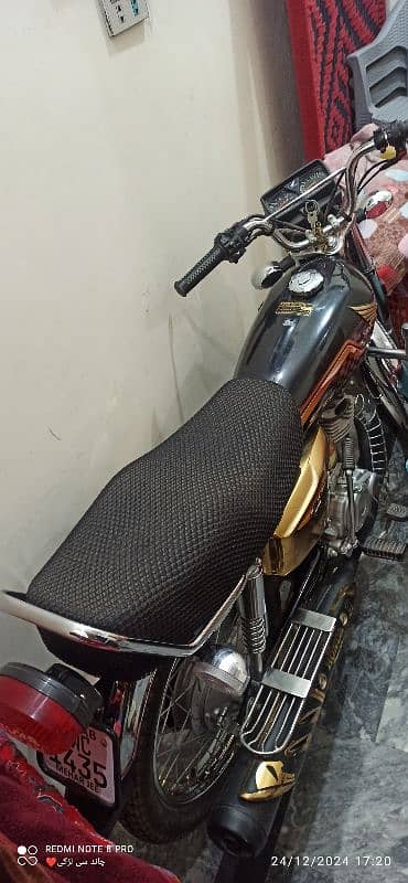 honda CG125 gold 3