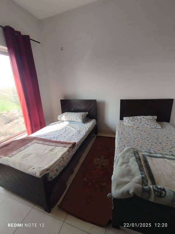 2 single bed in very good condition with mattress and free bed sheet 3