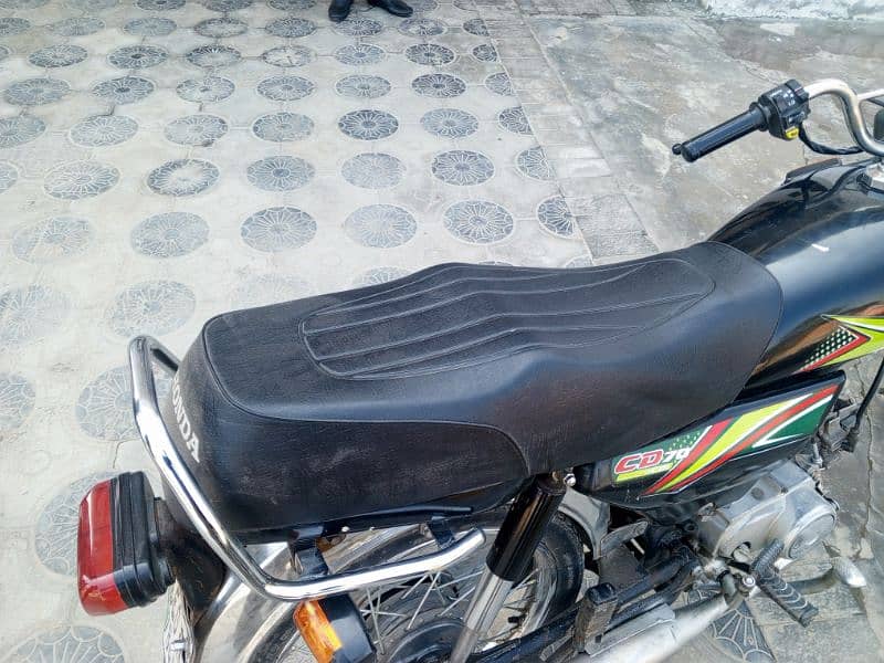 Honda CD70 urgent for sale 5