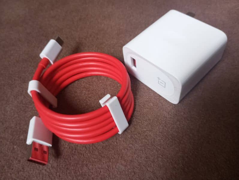 OnePlus 8 pro Original Charger never used 0