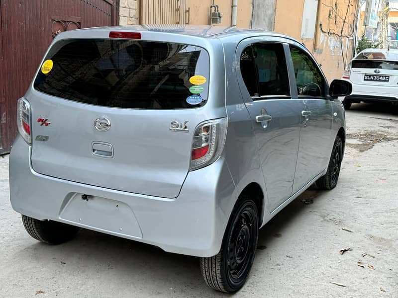 Daihatsu Mira 2013 3