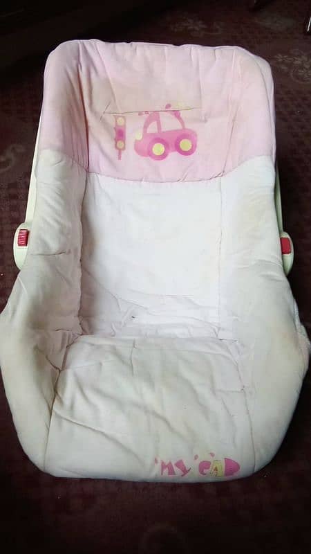 Babies Moveable Swing Carry Cot In 8/10 Condition 2