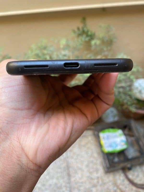 Google Pixel 4xl / Minor Glass break 6