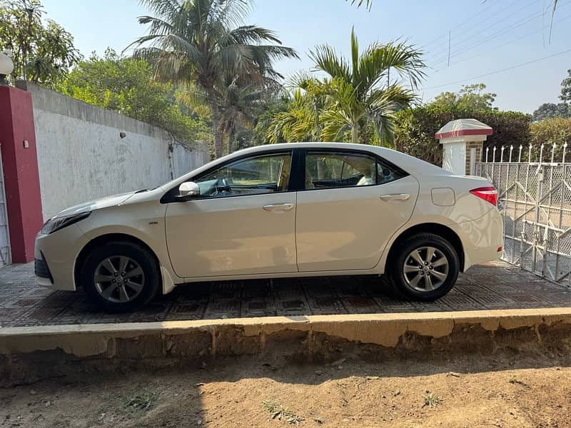 Toyota Corolla XLI automatic 2019 4