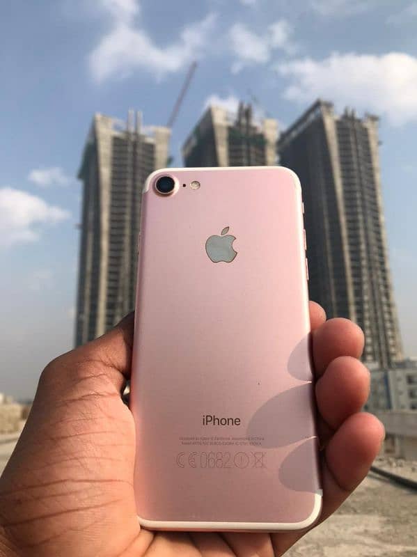 Apple iPhone 7 - 32GB - Great Condition for Sale" 6