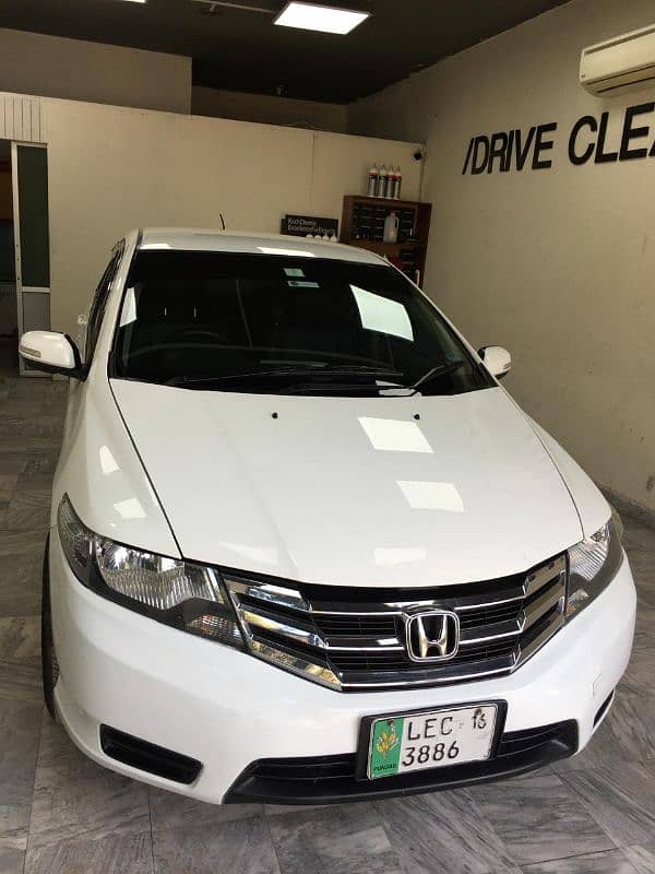 Honda City IVTEC 2016 Good Condition Family Car 2