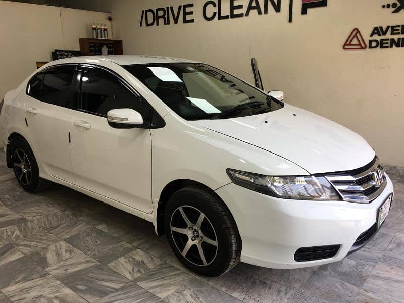 Honda City IVTEC 2016 Good Condition Family Car 7