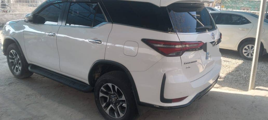 Toyota Fortuner Legender 2022 3