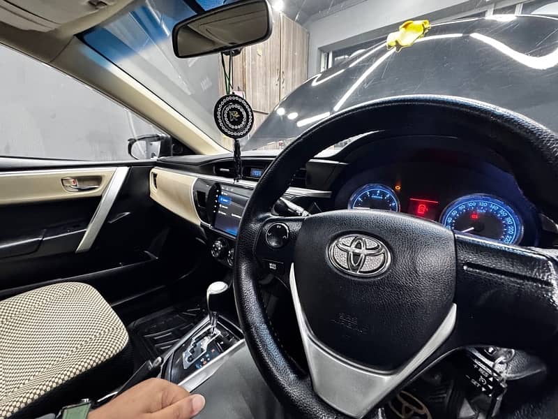 Toyota Corolla Altis Garande 2015 8