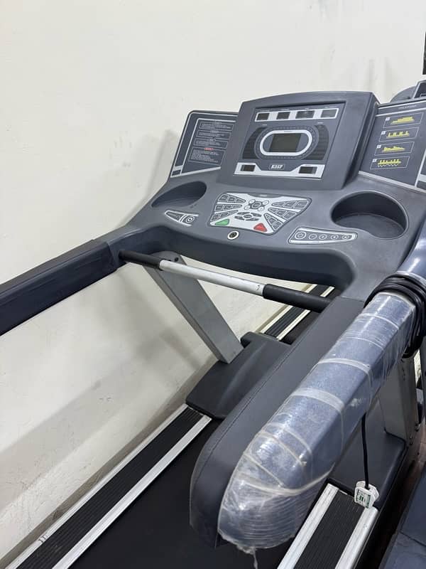 Running Treadmils Cycles Ellipticals Electric Machines | Butt Fitness 12