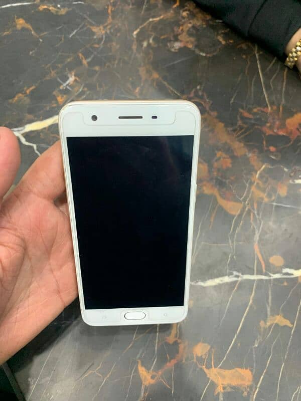 I'm selling oppo a57 condition 10dy10 5