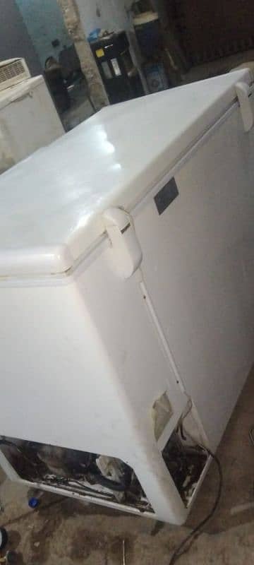 Haier deep freezer single door fresh condition 2