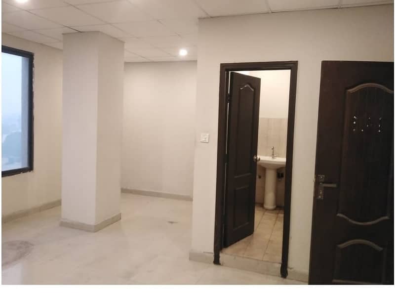 Area 330 Square Feet Office Available For Rent Real Pictures In Main Boulevard Road Gulberg 3 Lahore 6